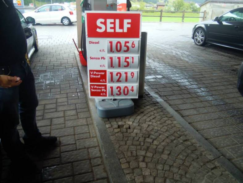 1234372_529926487079652_488464219_n