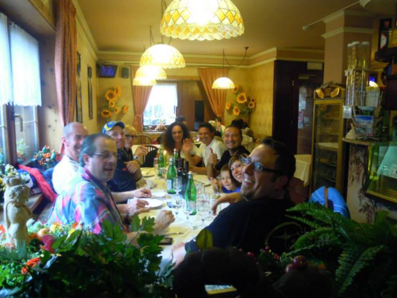 581584_529925620413072_234277410_n